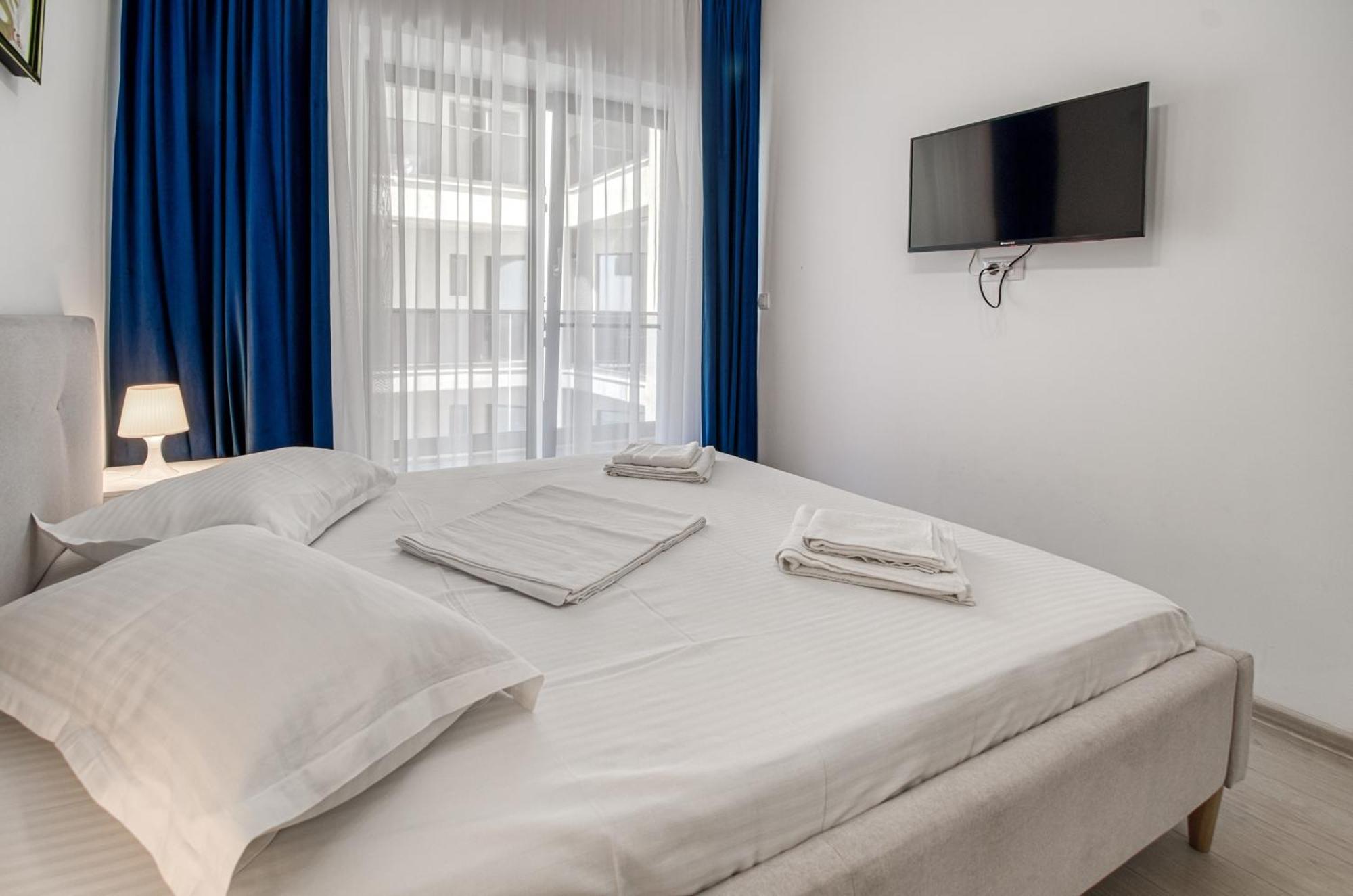 Azure Sea Apartments - Bychoice Mamaia Exterior foto